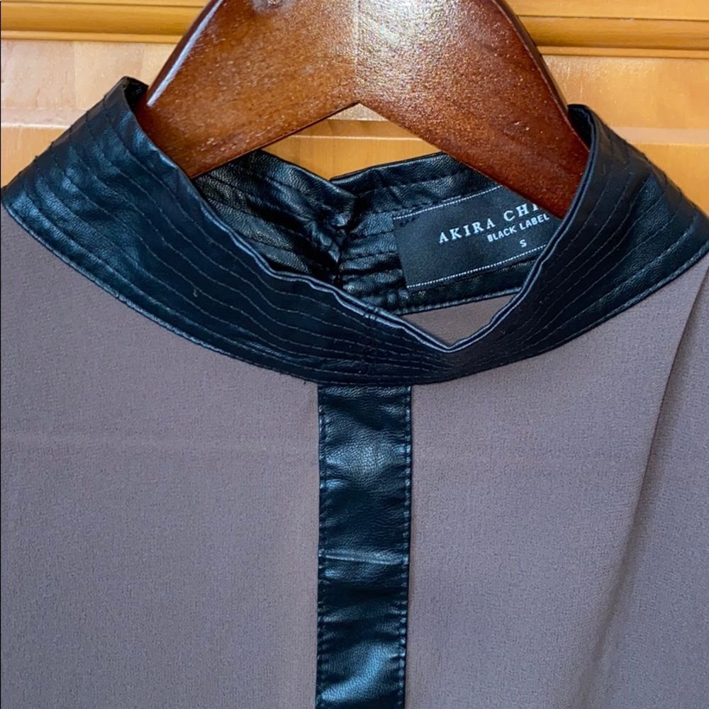 Akira open back top - Picture 6 of 7